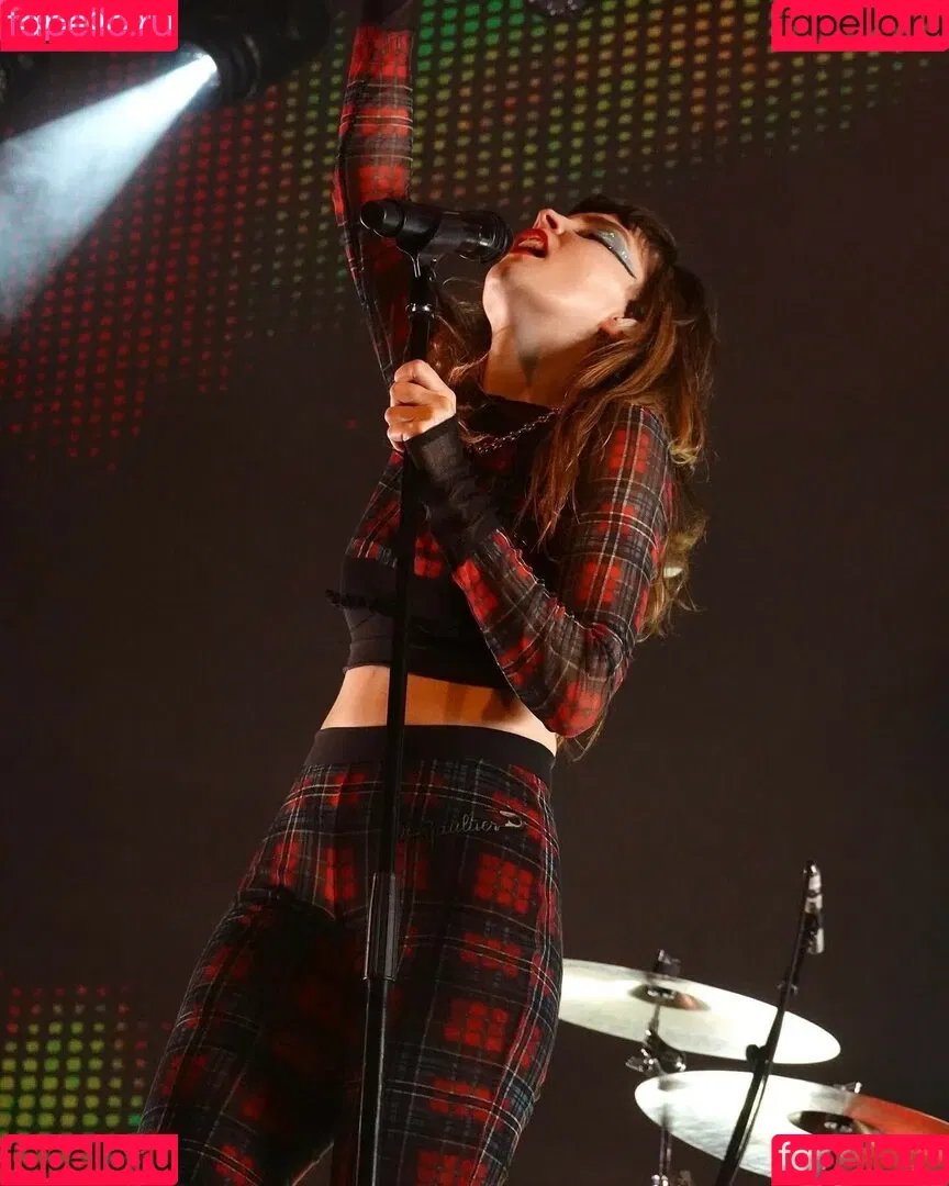 Lauren Mayberry Onlyfans Photo Gallery 