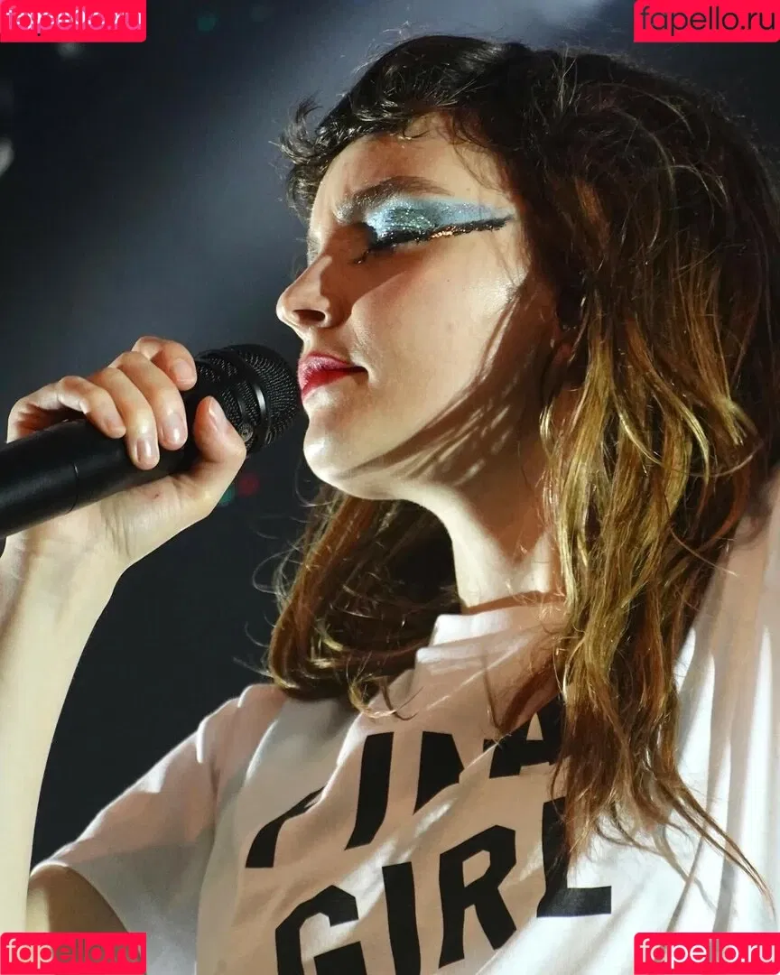 Lauren Mayberry Onlyfans Photo Gallery 