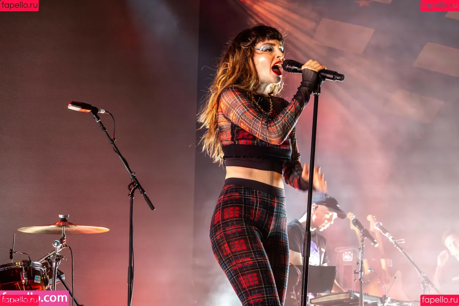 Lauren Mayberry Onlyfans Photo Gallery 
