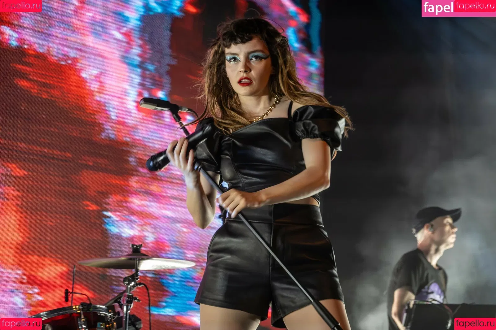Lauren Mayberry Onlyfans Photo Gallery 