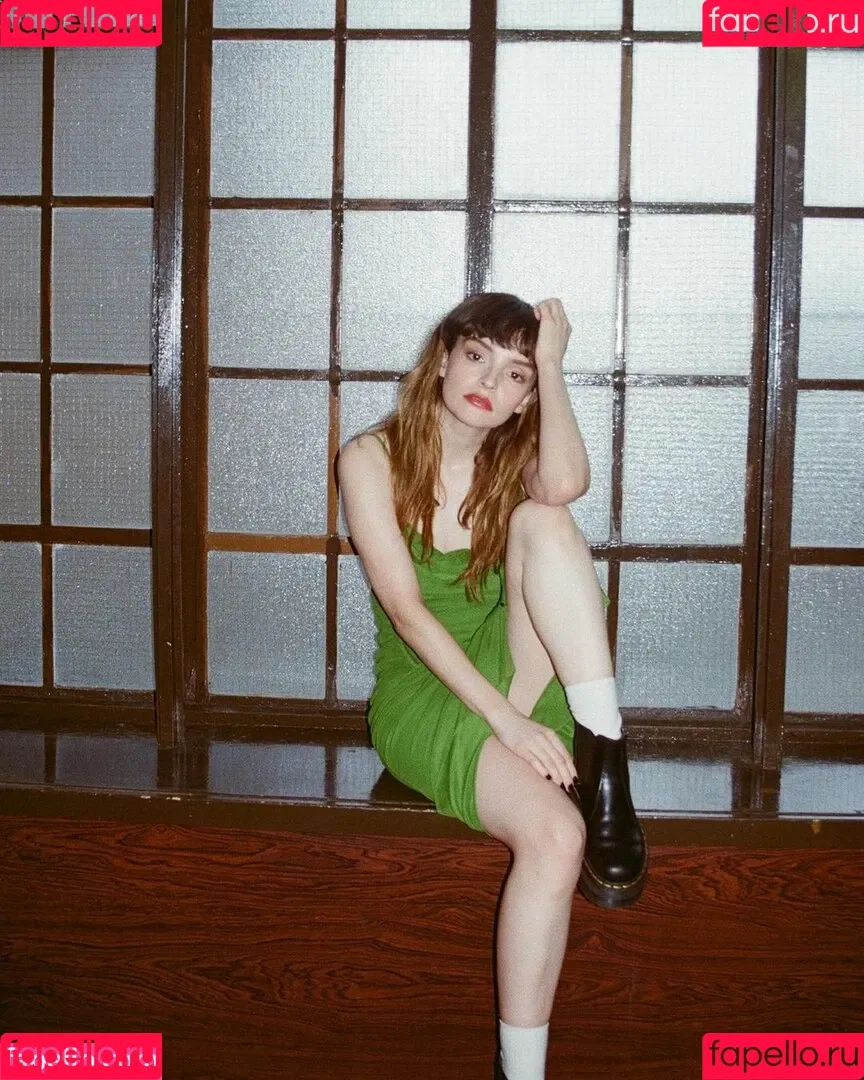 Lauren Mayberry Onlyfans Photo Gallery 