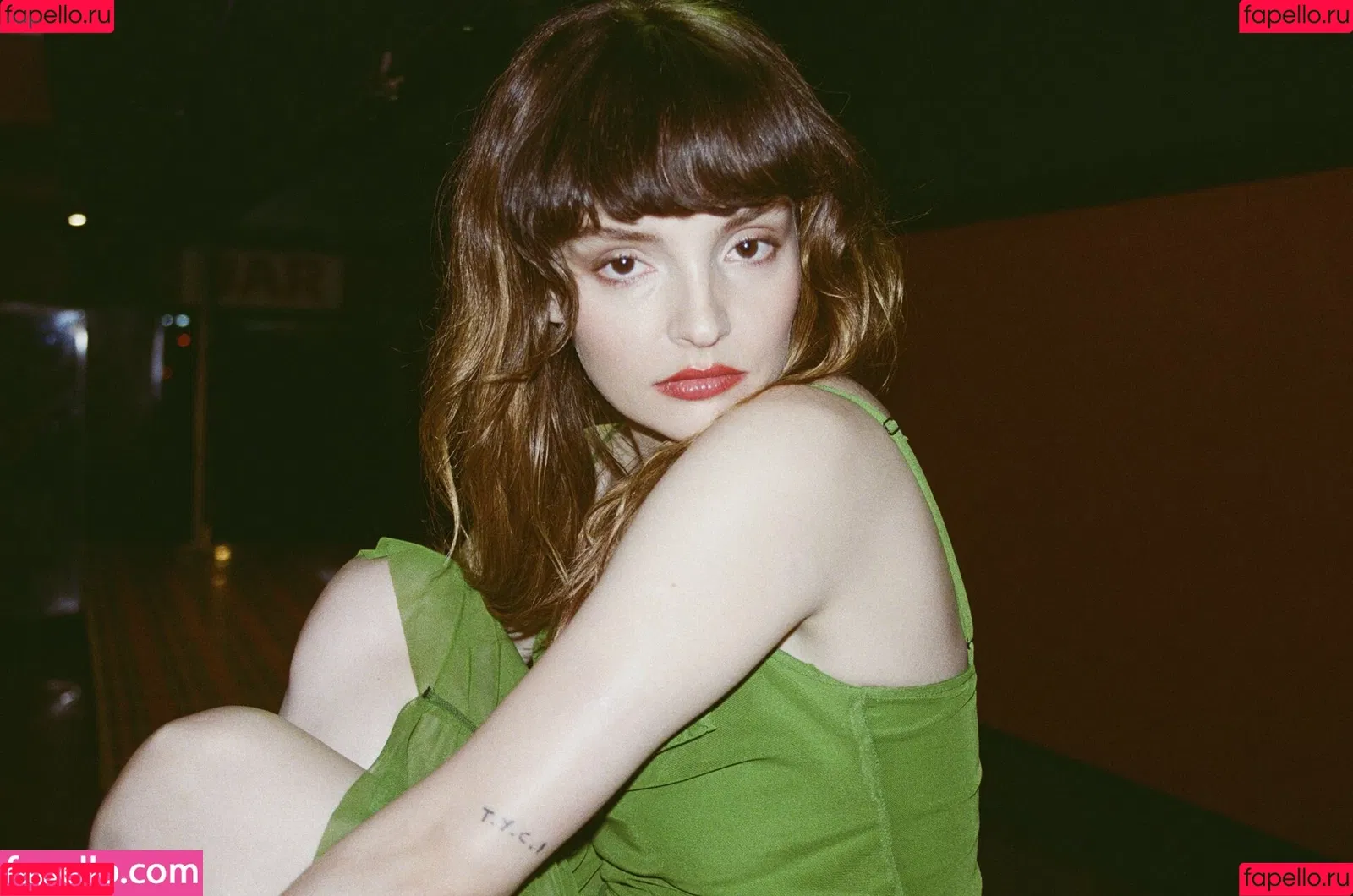 Lauren Mayberry Onlyfans Photo Gallery 