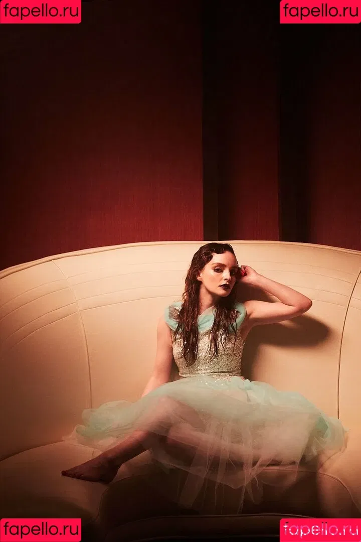 Lauren Mayberry Onlyfans Photo Gallery 