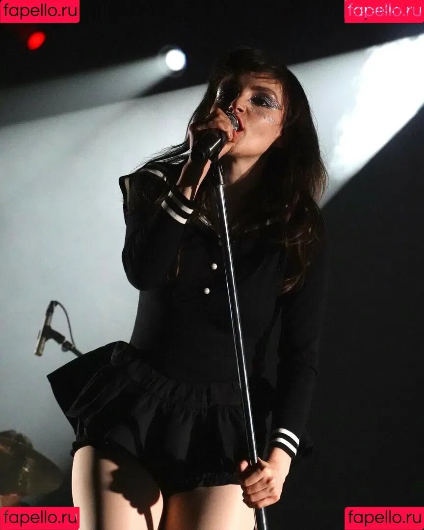 Lauren Mayberry Onlyfans Photo Gallery 