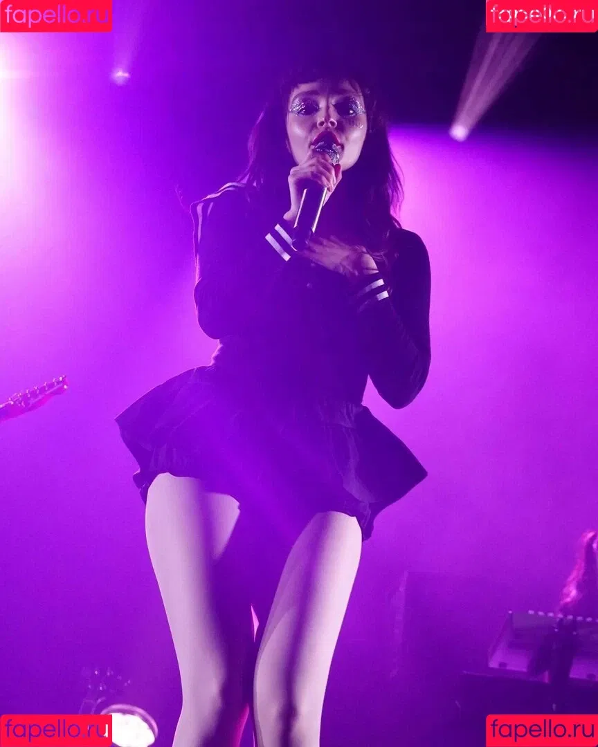Lauren Mayberry Onlyfans Photo Gallery 