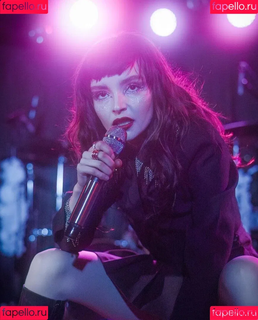 Lauren Mayberry Onlyfans Photo Gallery 