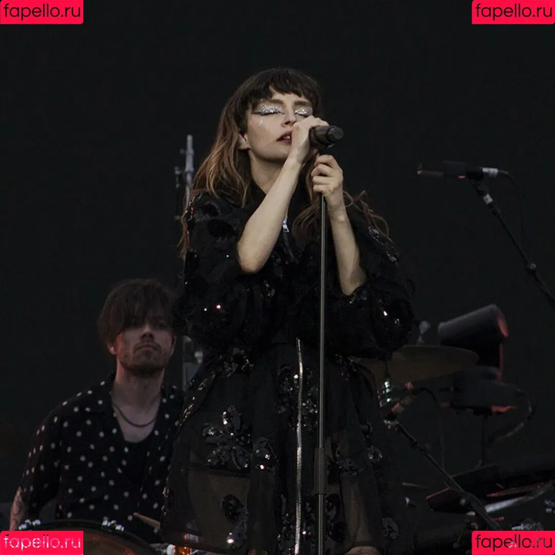 Lauren Mayberry Onlyfans Photo Gallery 