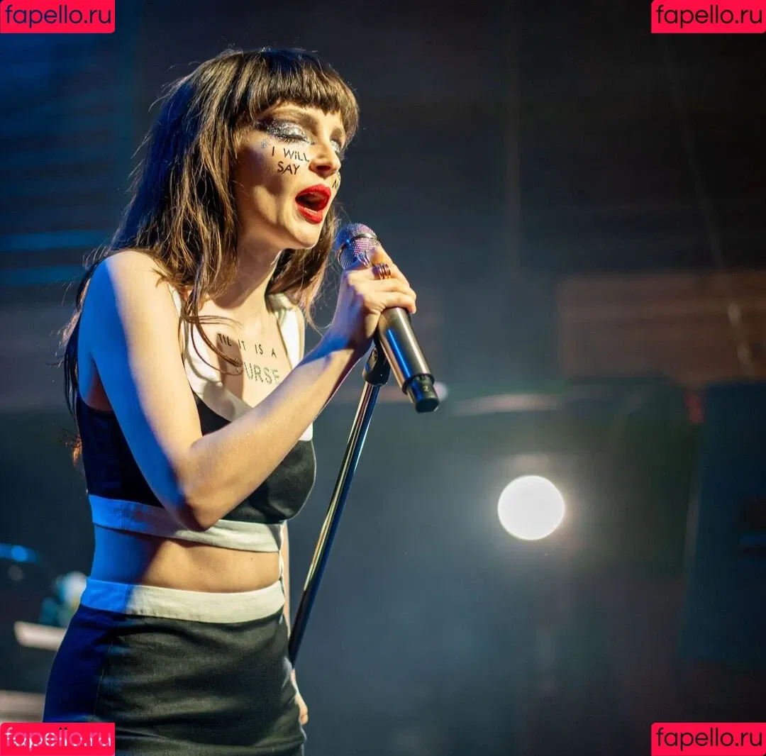 Lauren Mayberry Onlyfans Photo Gallery 