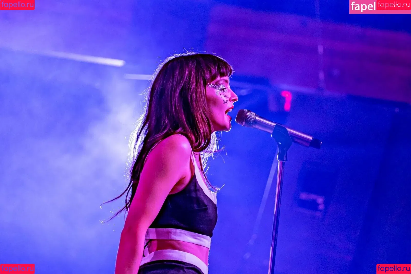 Lauren Mayberry Onlyfans Photo Gallery 