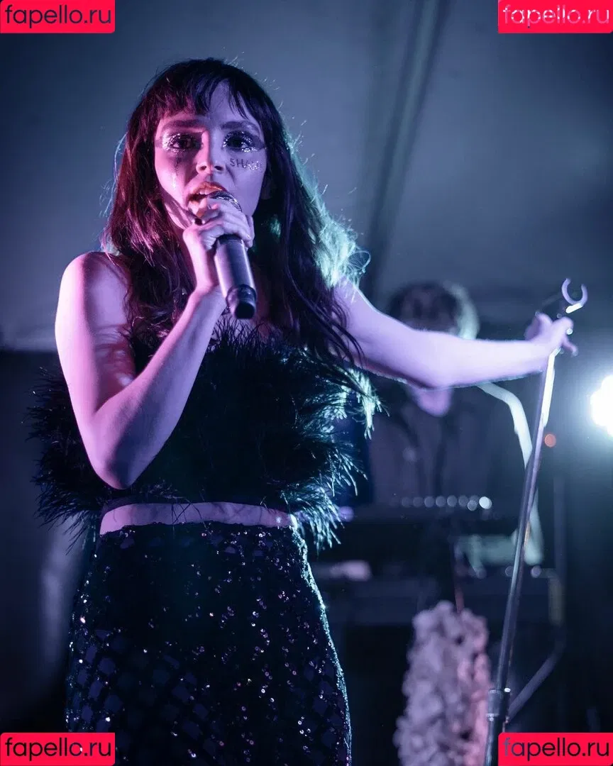 Lauren Mayberry Onlyfans Photo Gallery 