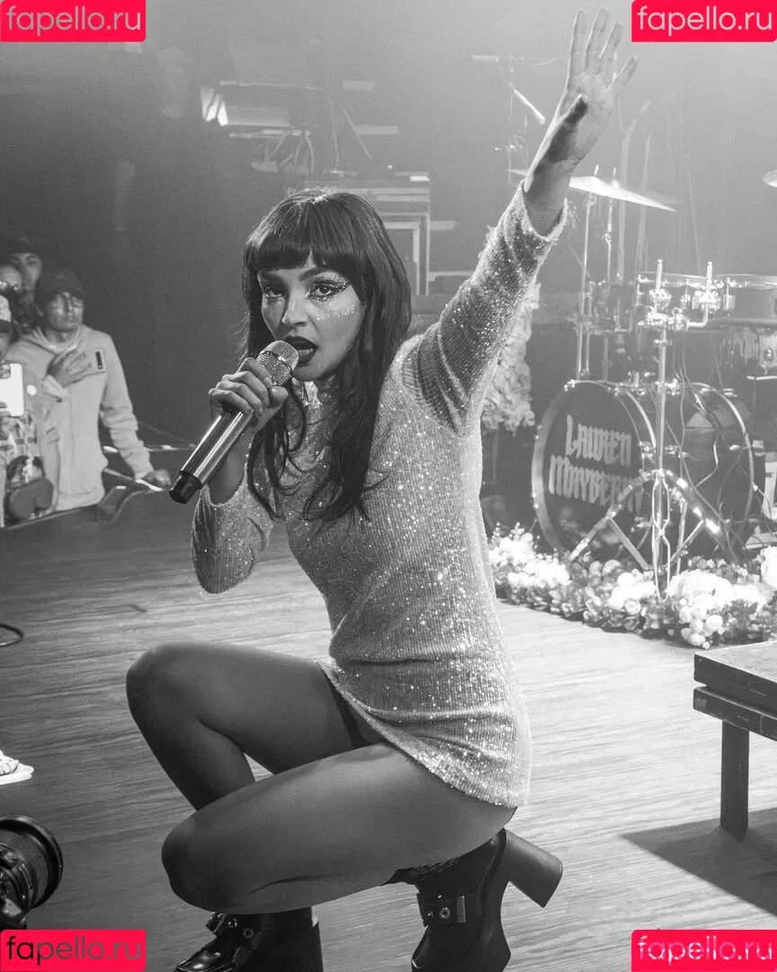 Lauren Mayberry Onlyfans Photo Gallery 