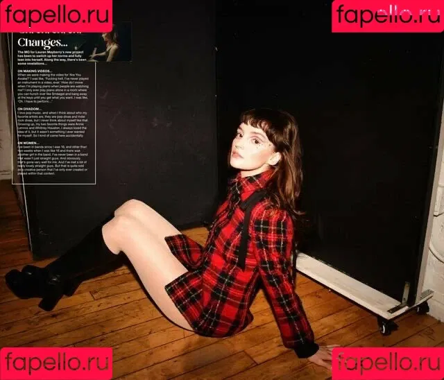 Lauren Mayberry Onlyfans Photo Gallery 