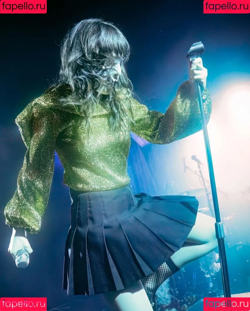 Lauren Mayberry Onlyfans Photo Gallery 