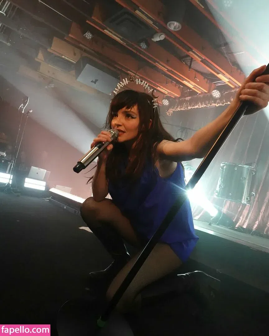 Lauren Mayberry Onlyfans Photo Gallery 