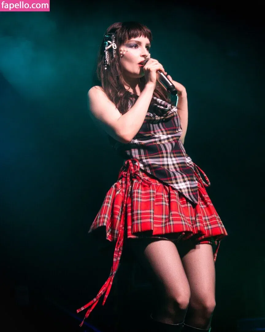 Lauren Mayberry Onlyfans Photo Gallery 