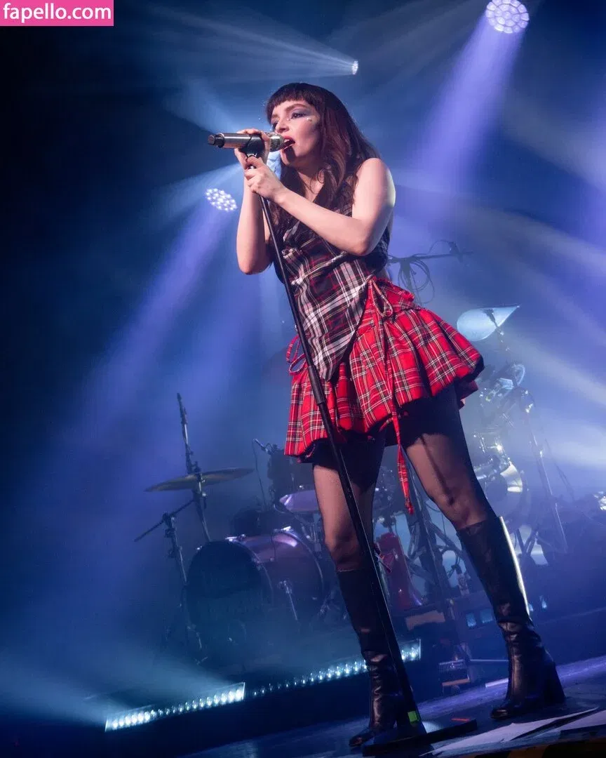 Lauren Mayberry Onlyfans Photo Gallery 