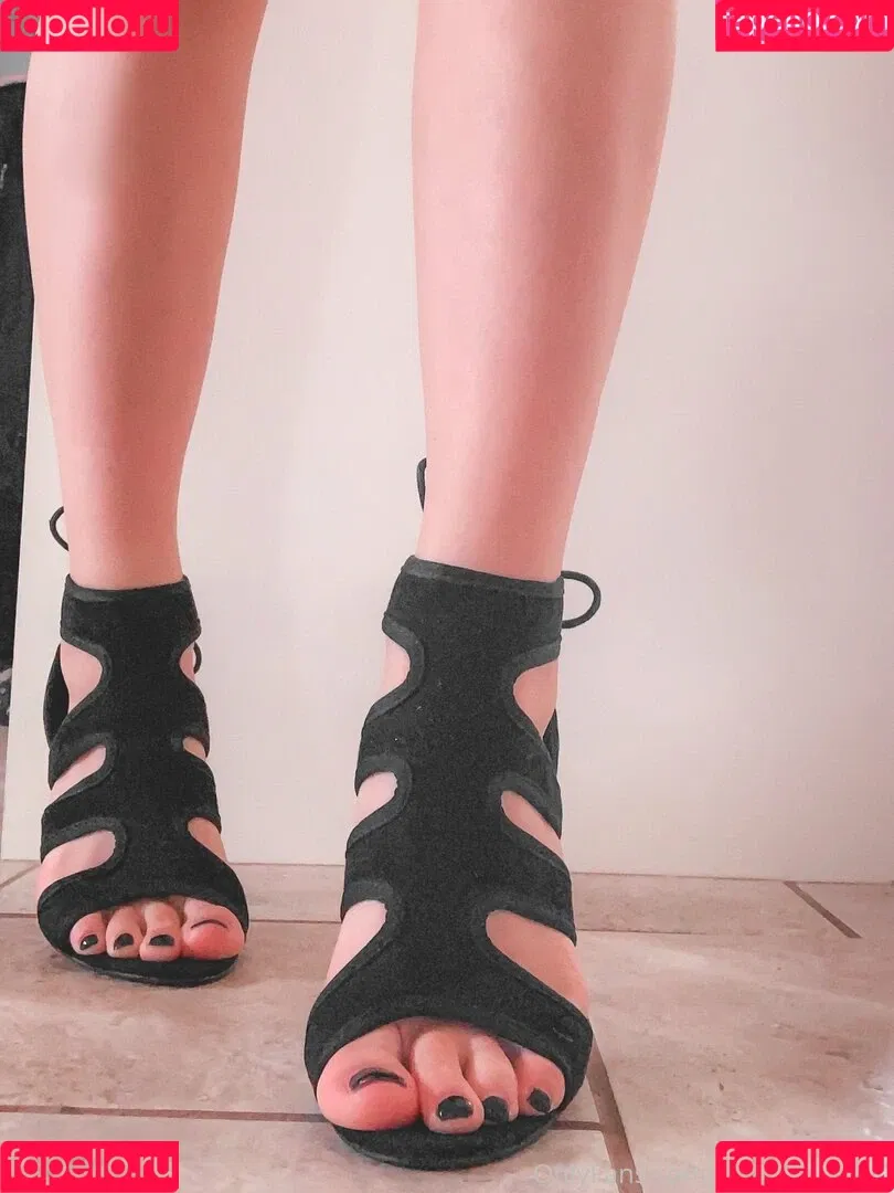FootGirlGoneBad Onlyfans Photo Gallery 