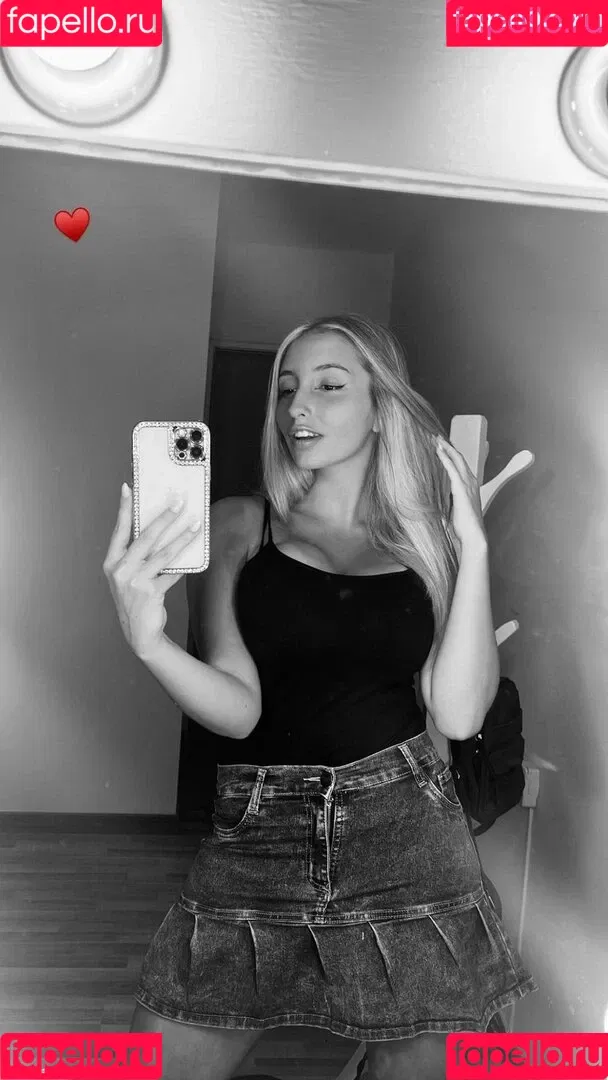 BustyAna Onlyfans Photo Gallery 