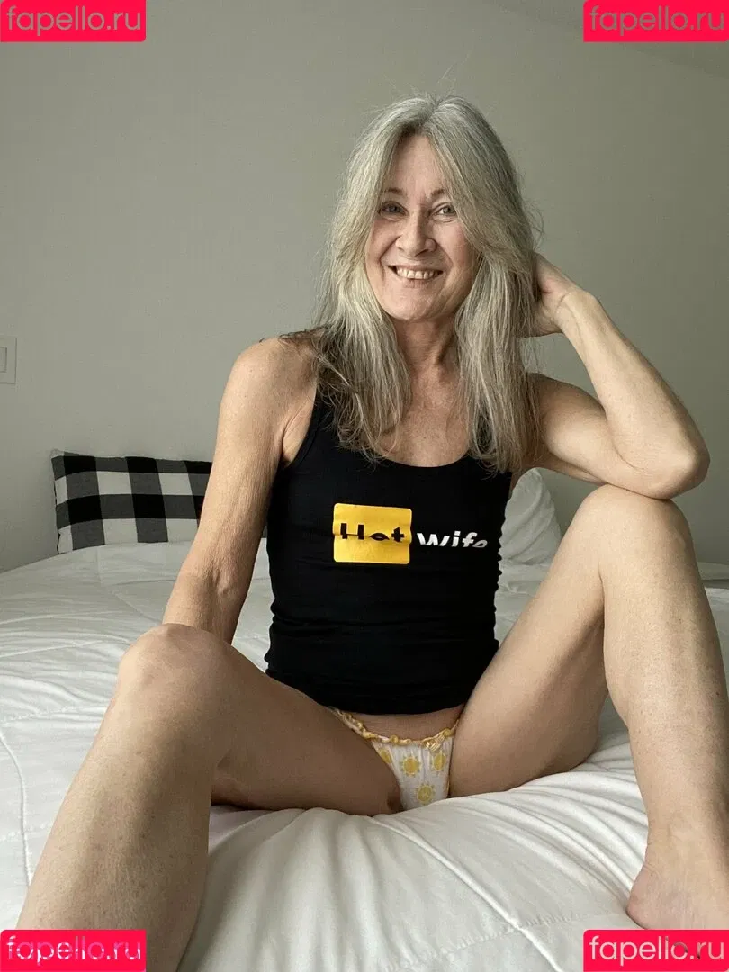 theleilanilei Onlyfans Photo Gallery 