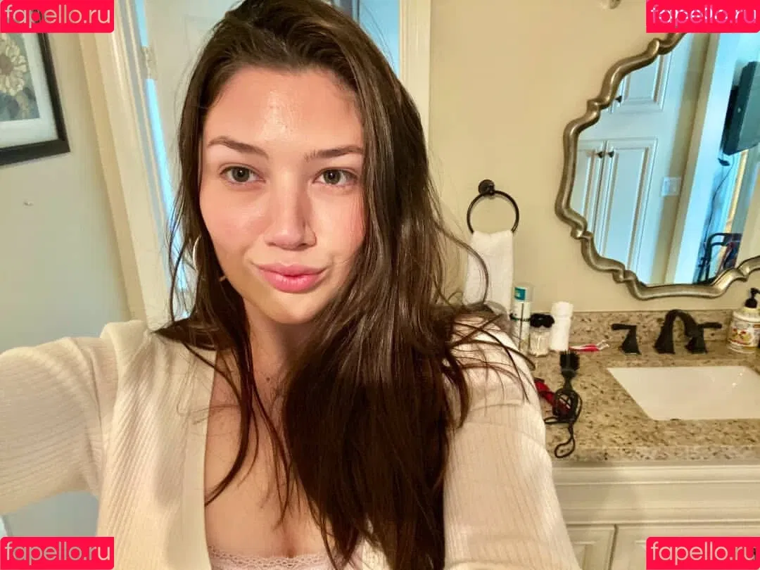 Alyx Star Onlyfans Photo Gallery 