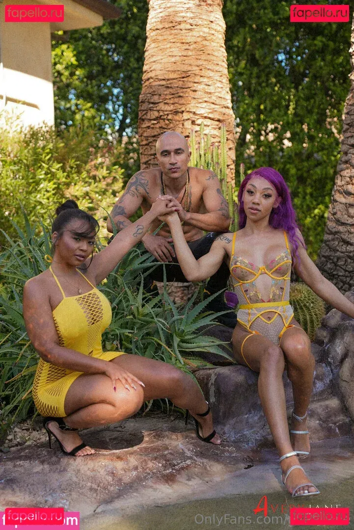 averyjane Onlyfans Photo Gallery 