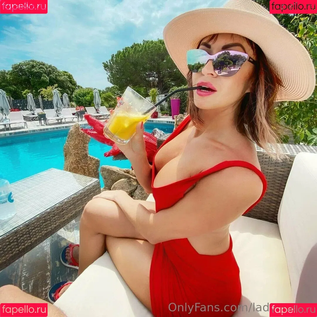 lady_natali Onlyfans Photo Gallery 