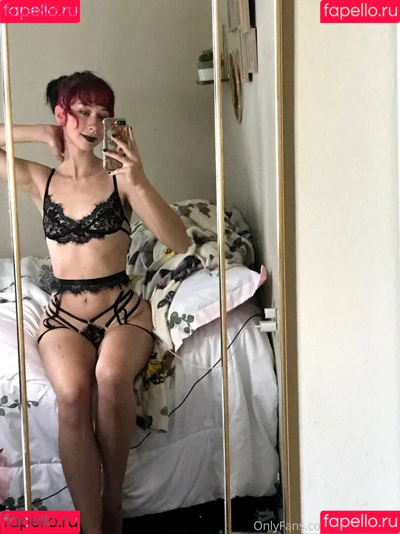 glumqueen Onlyfans Photo Gallery 