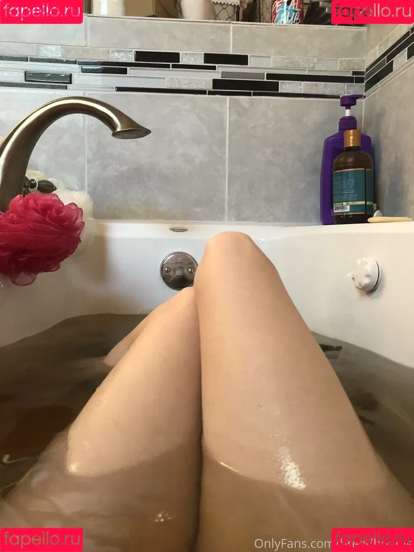 Breadboodle Onlyfans Photo Gallery 