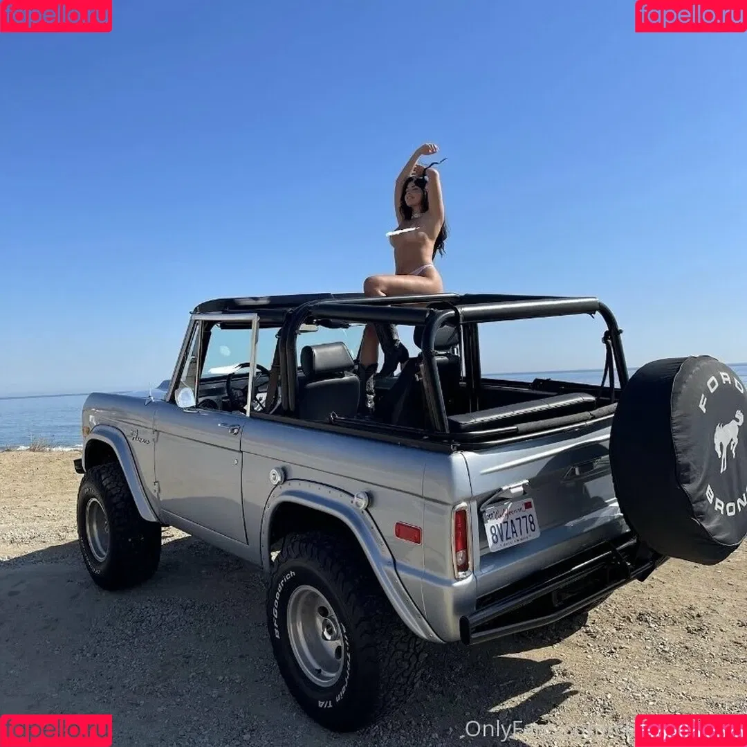 Claudia Tihan Onlyfans Photo Gallery 