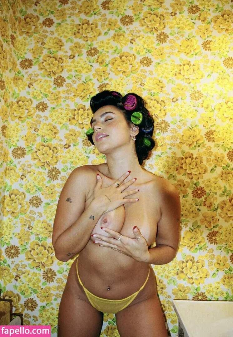 Claudia Tihan Onlyfans Photo Gallery 