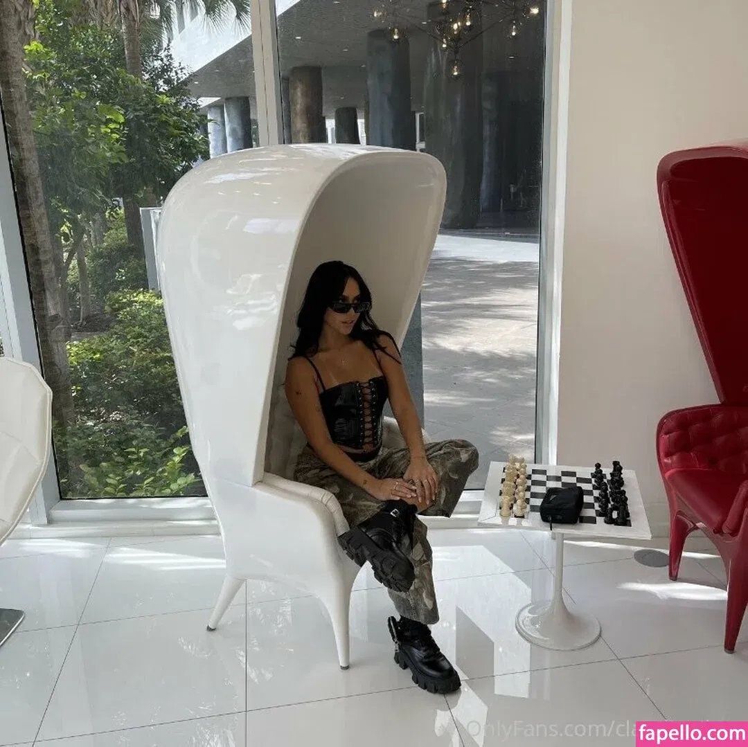 Claudia Tihan Onlyfans Photo Gallery 