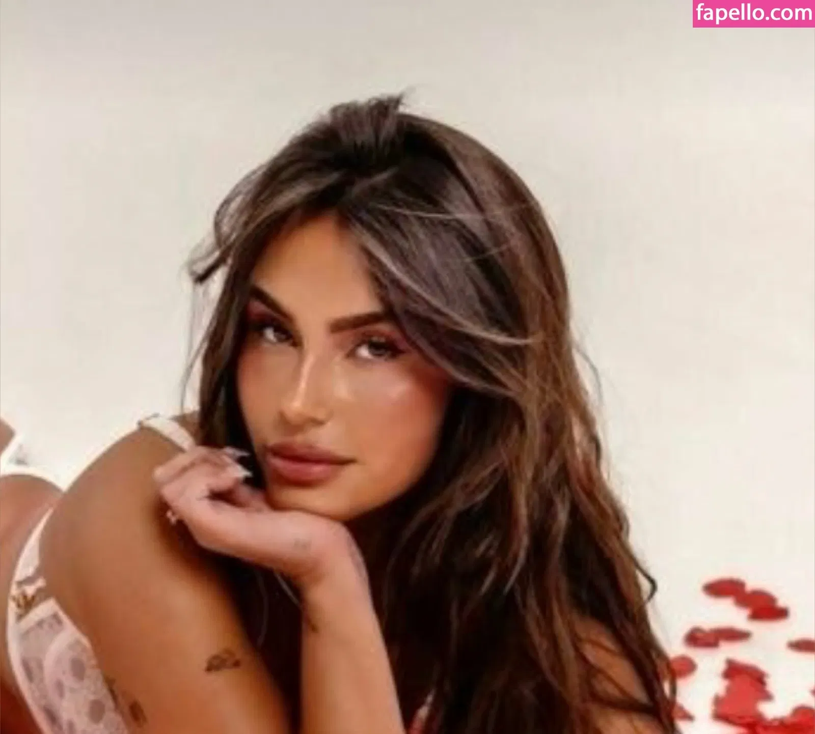 Claudia Tihan Onlyfans Photo Gallery 