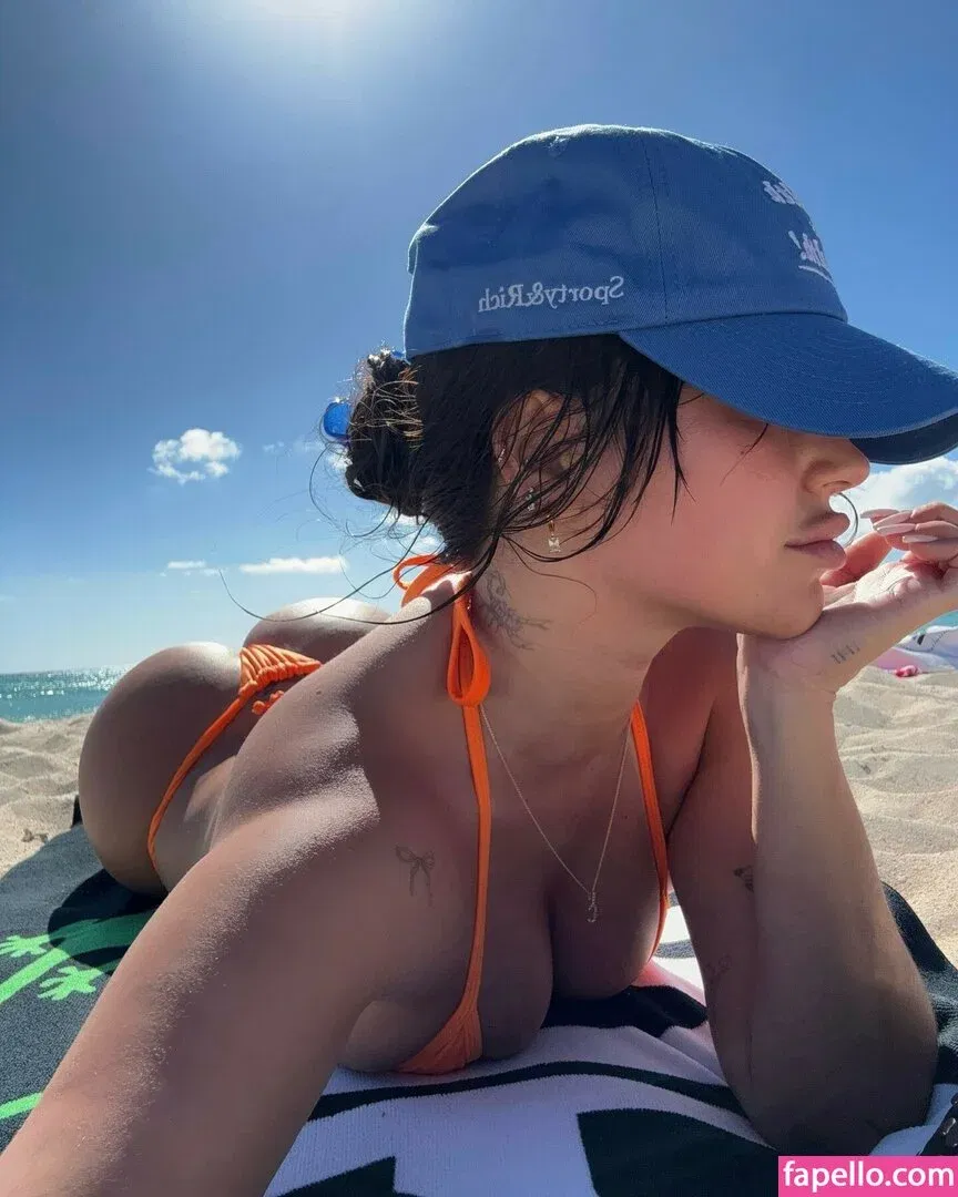 Claudia Tihan Onlyfans Photo Gallery 