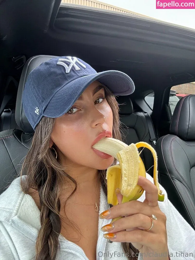 Claudia Tihan Onlyfans Photo Gallery 