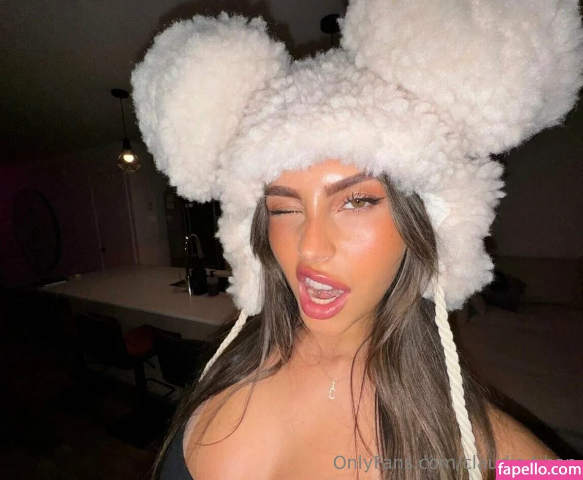 Claudia Tihan Onlyfans Photo Gallery 