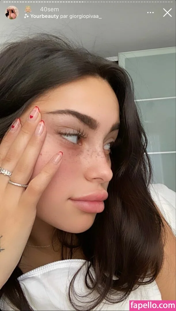 Claudia Tihan Onlyfans Photo Gallery 