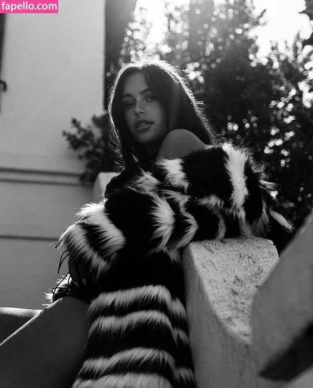 Claudia Tihan Onlyfans Photo Gallery 