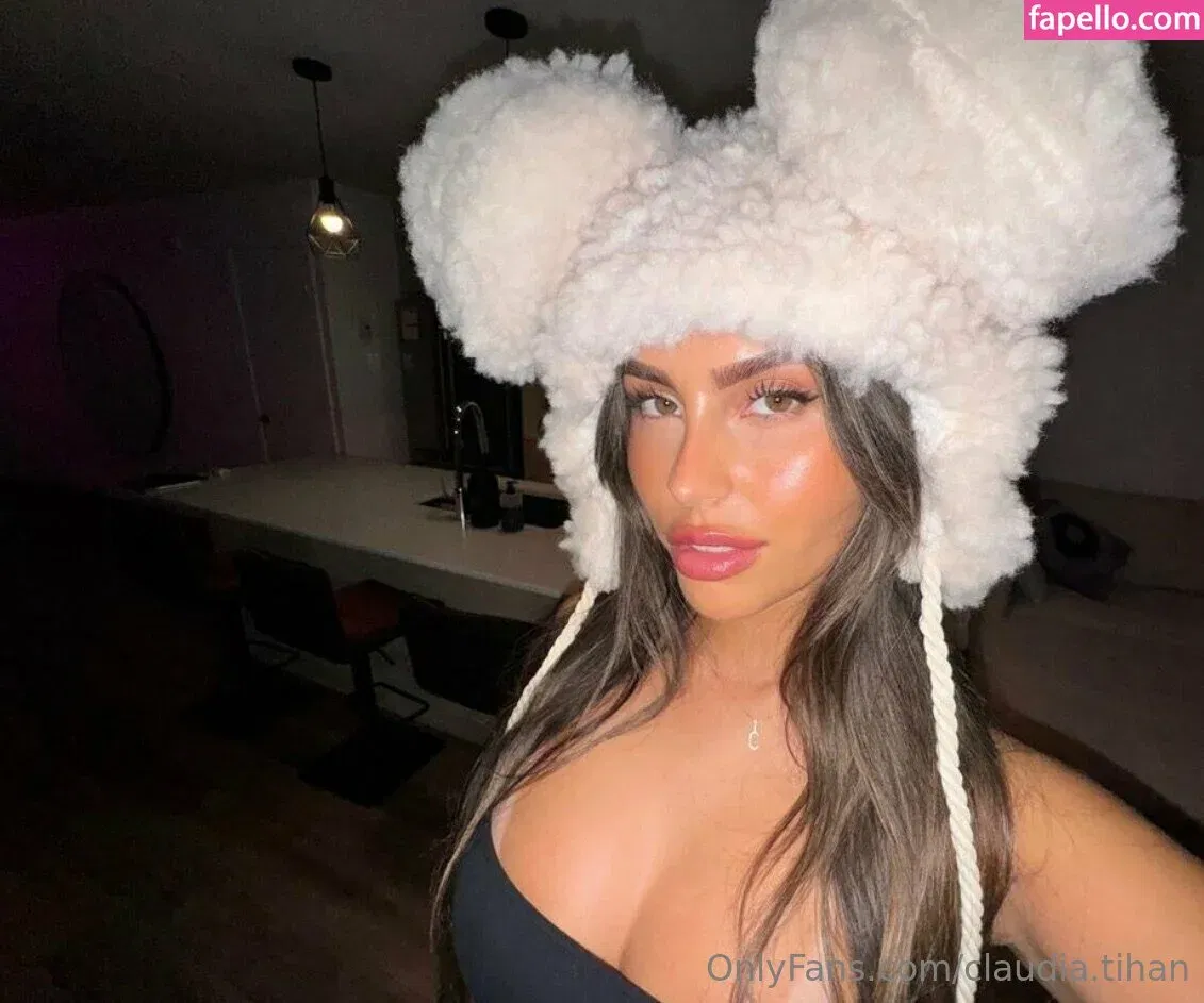Claudia Tihan Onlyfans Photo Gallery 