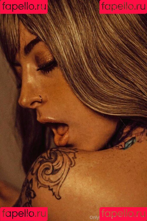 Kelly Medanie Onlyfans Photo Gallery 