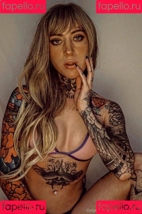 Kelly Medanie Onlyfans Photo Gallery 