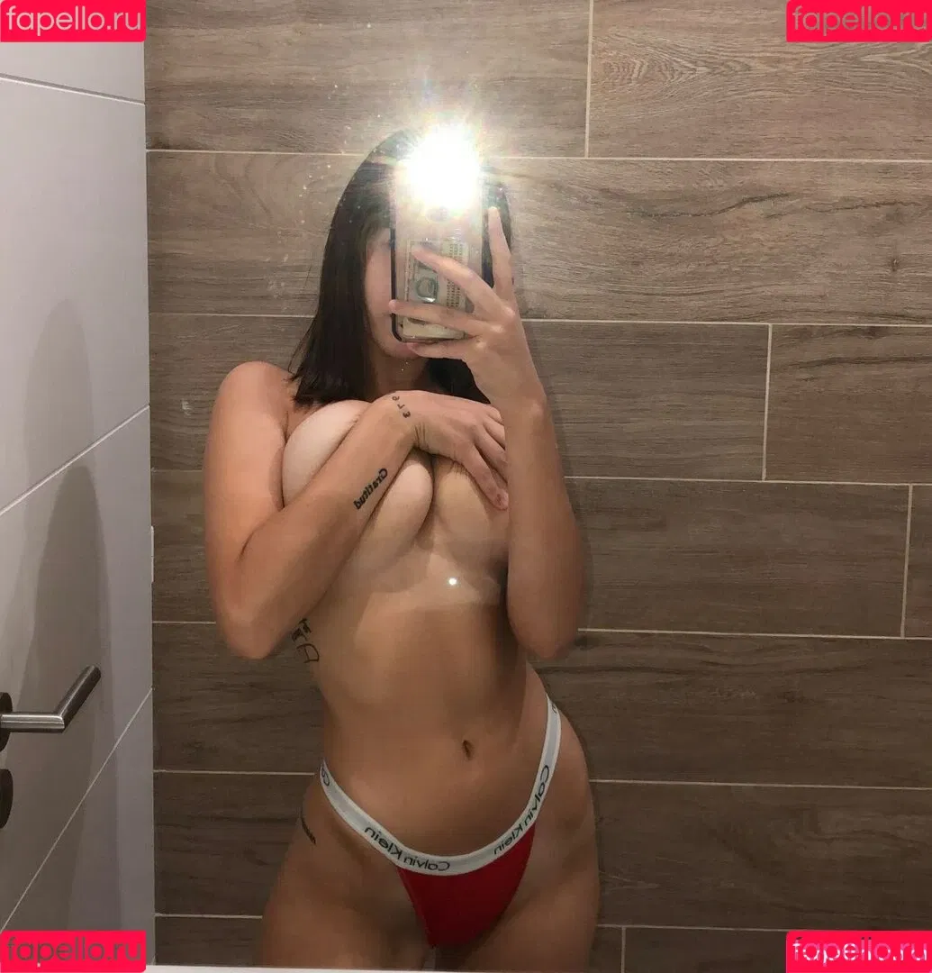 SofiBavasso Onlyfans Photo Gallery 