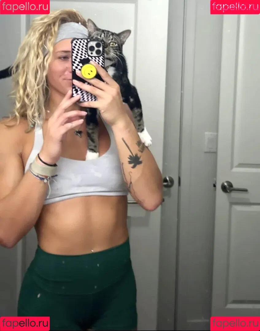 Sol Ruca Onlyfans Photo Gallery 