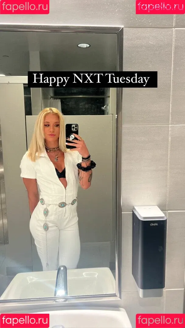 Sol Ruca Onlyfans Photo Gallery 