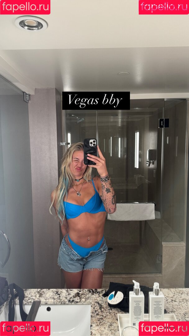 Sol Ruca Onlyfans Photo Gallery 