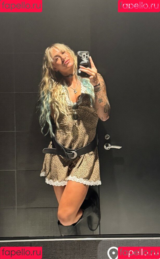 Sol Ruca Onlyfans Photo Gallery 