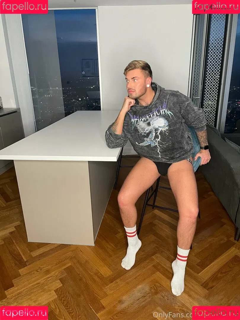 blondedan Onlyfans Photo Gallery 