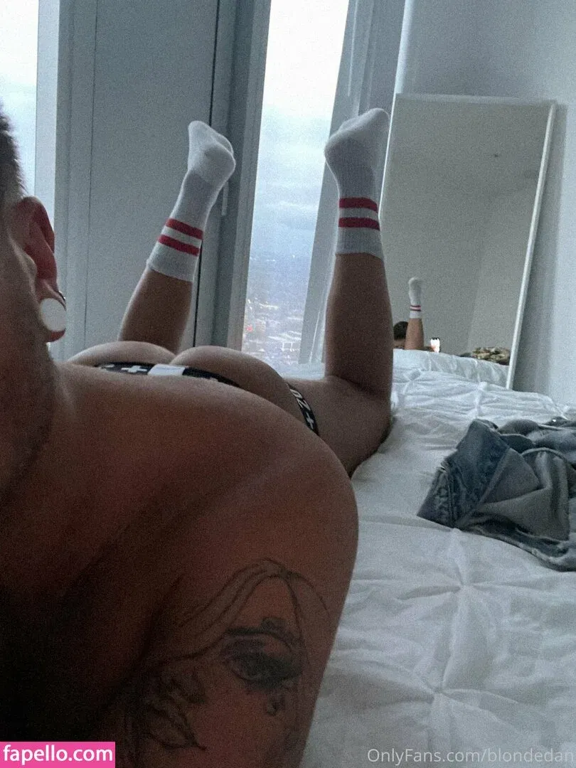 blondedan Onlyfans Photo Gallery 