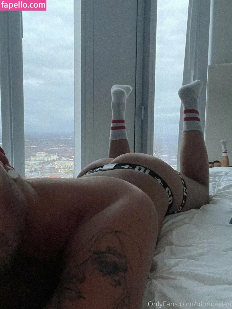 blondedan Onlyfans Photo Gallery 