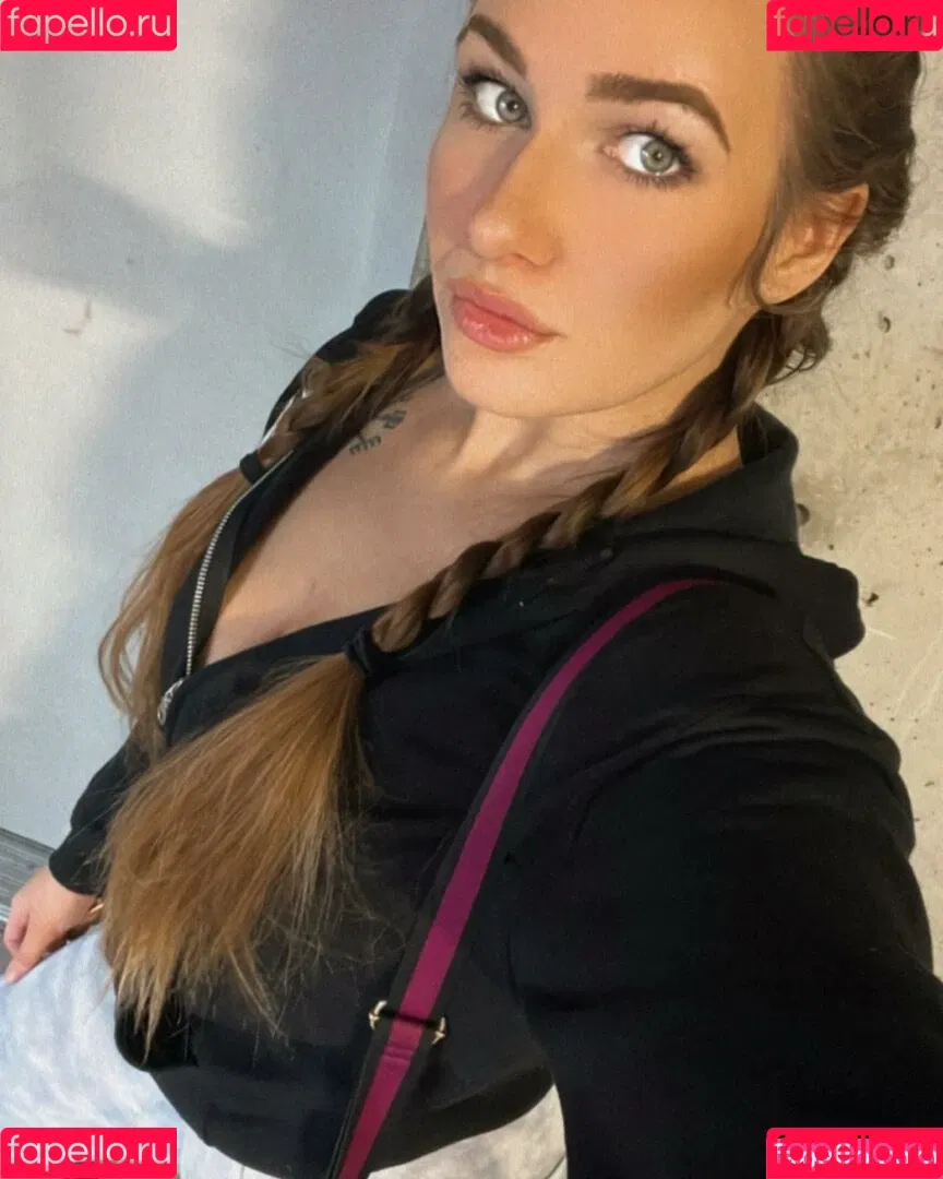 Ella Estrid Onlyfans Photo Gallery 