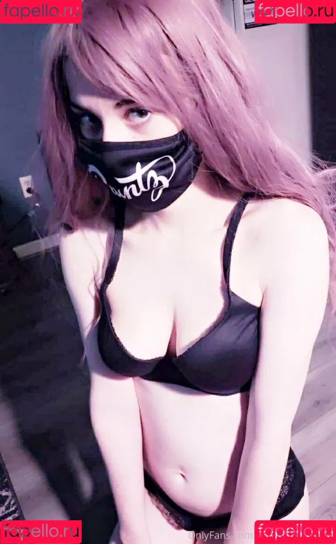 alienonearth Onlyfans Photo Gallery 